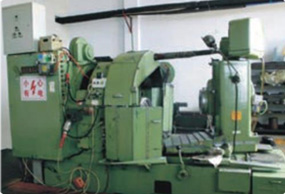 Gleason Arc Gear Grinding Machine (American)